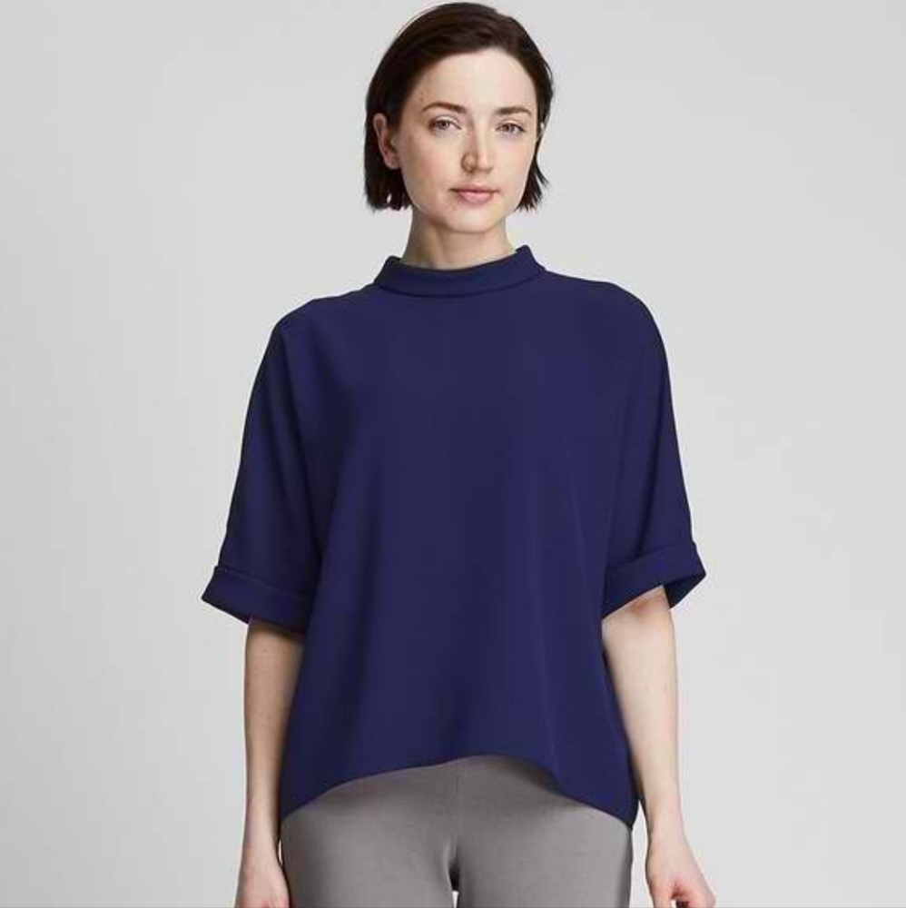 Uniqlo blue drape mock neck half sleeve top in xs